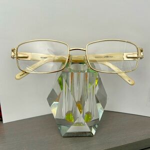 Women’s frames rhinestone with gold.